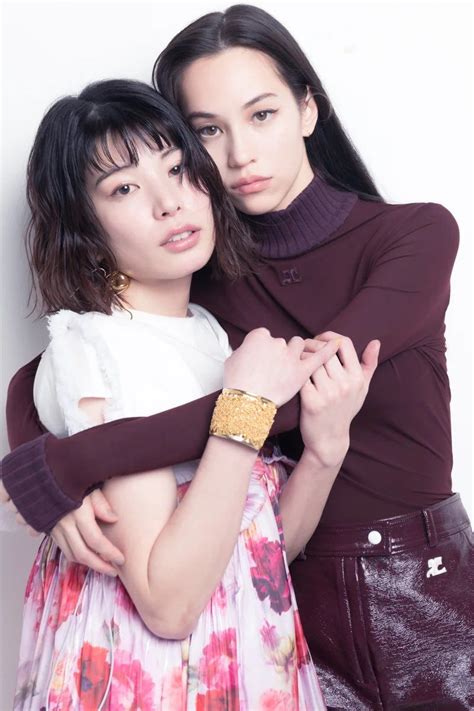 Lesbo sex with Kiko Mizuhara